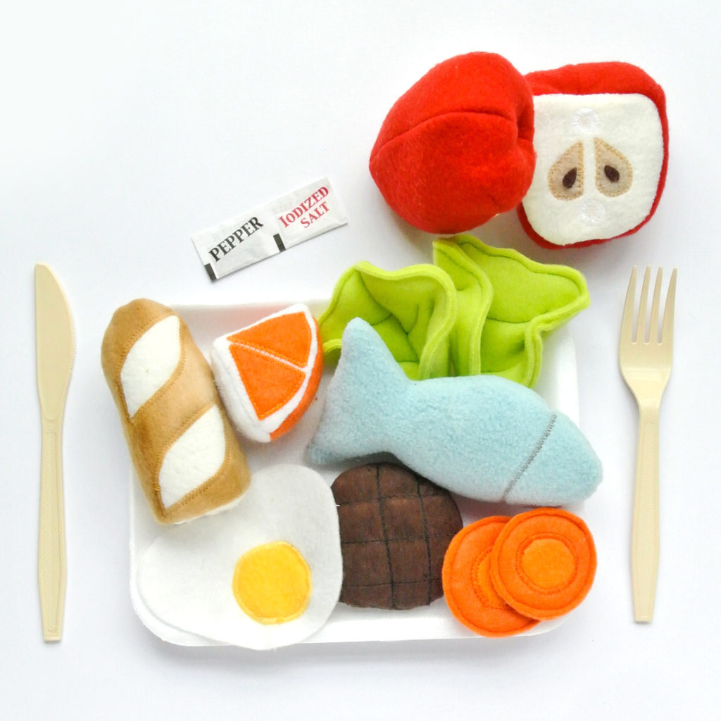 Pretend Play Food Fish Lettuce Burger Eggs Carrots Applies Oranges Baquette