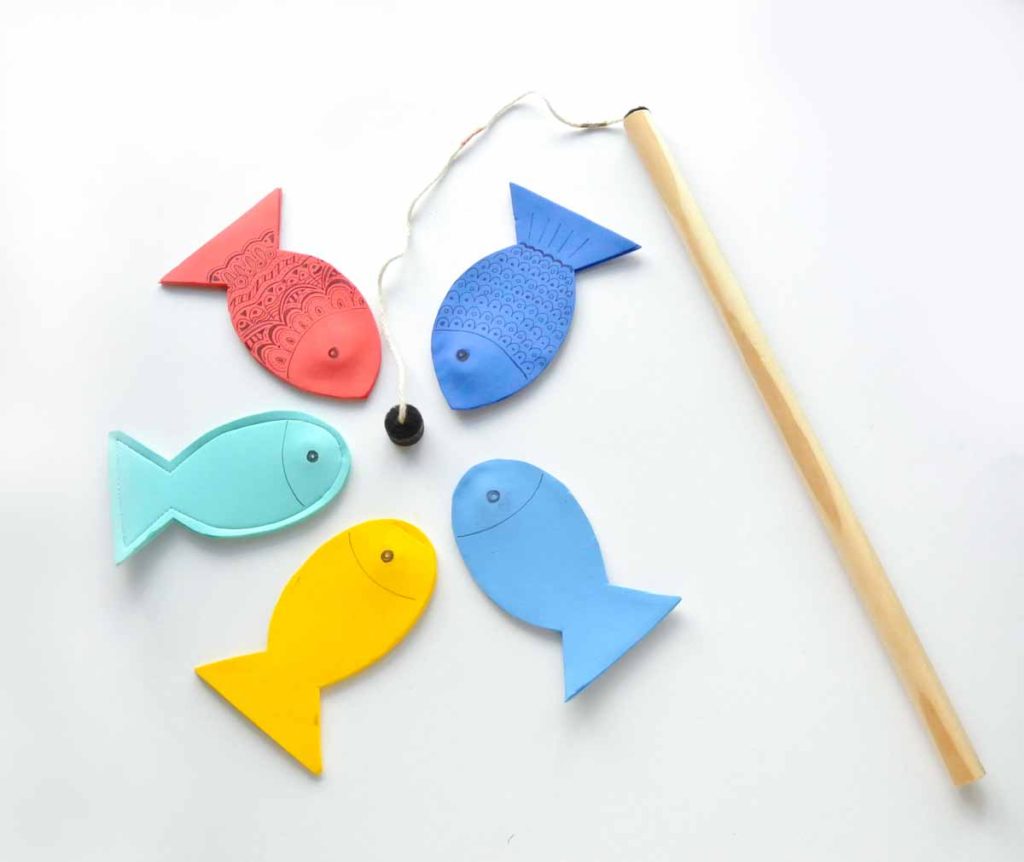 MAKE A CLAY MAGNET FISHING GAME