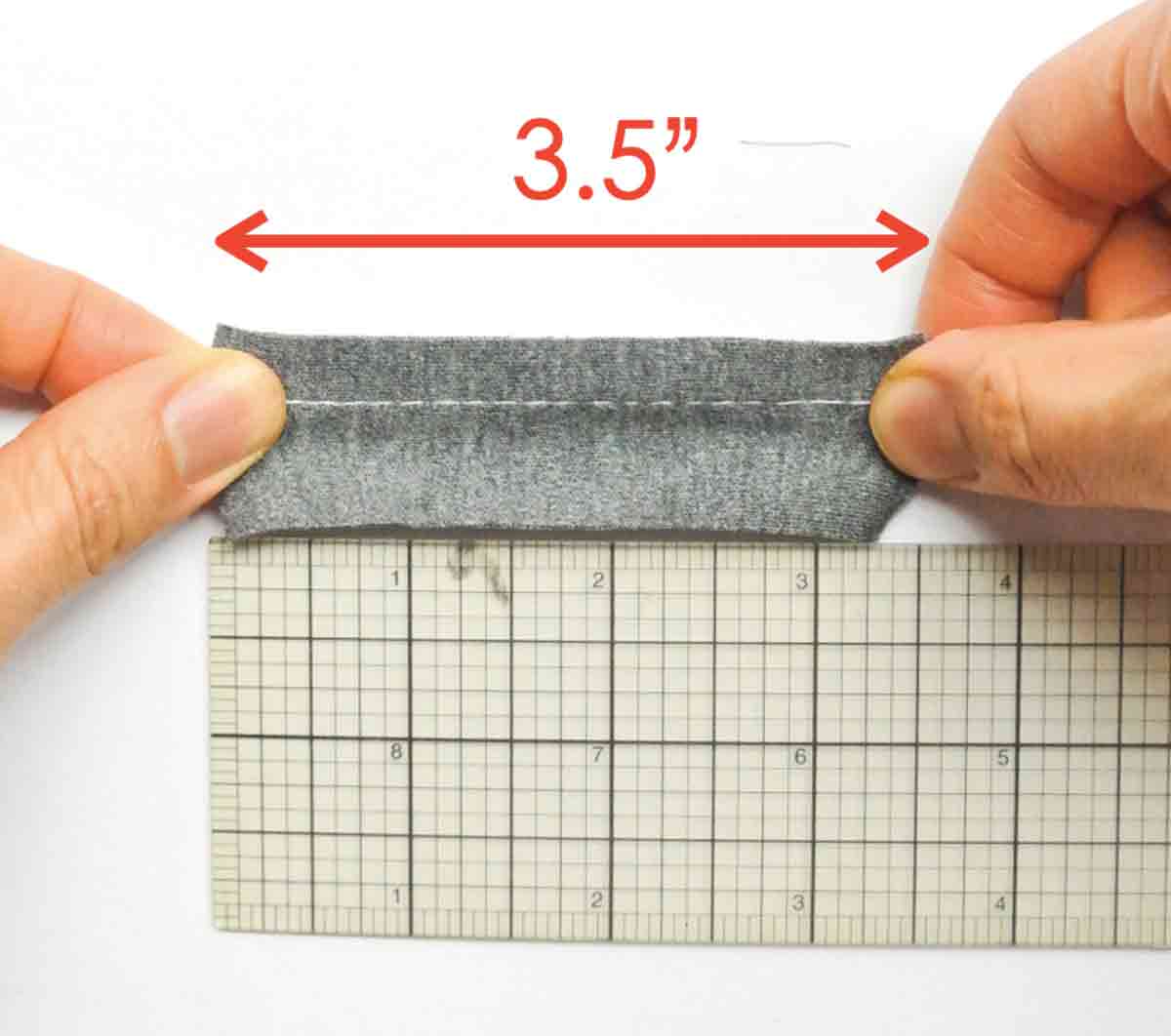 How to Sew Knits and Stretchy Fabric on a Home Sewing Machine (10 Easy ...
