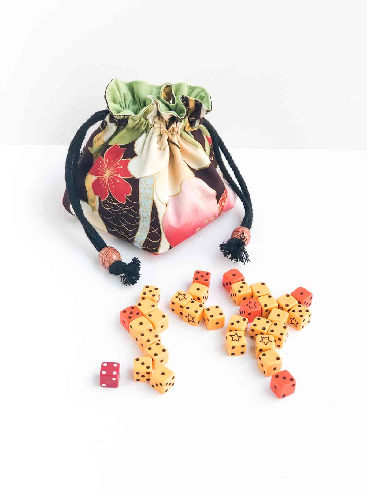 How to Make a Flat, Square Bottom Drawstring Dice Bag (Free Pattern