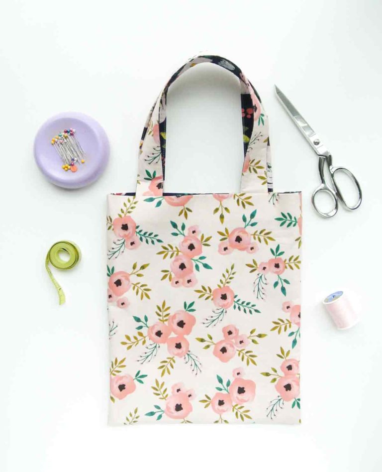 How to Sew a Reversible Tote Bag (Free Pattern) - MindyMakes