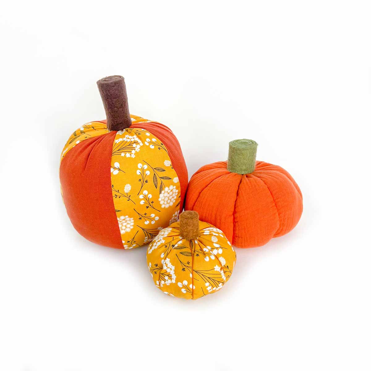 Fabric pumpkins finished, in 3 sizes