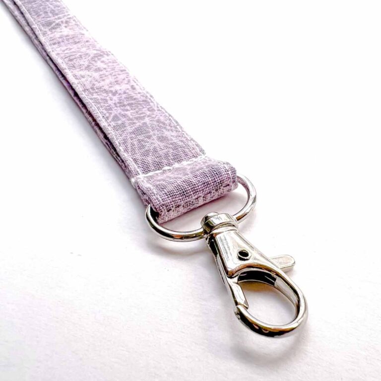 How to Make a DIY Lanyard (Free Pattern) - MindyMakes