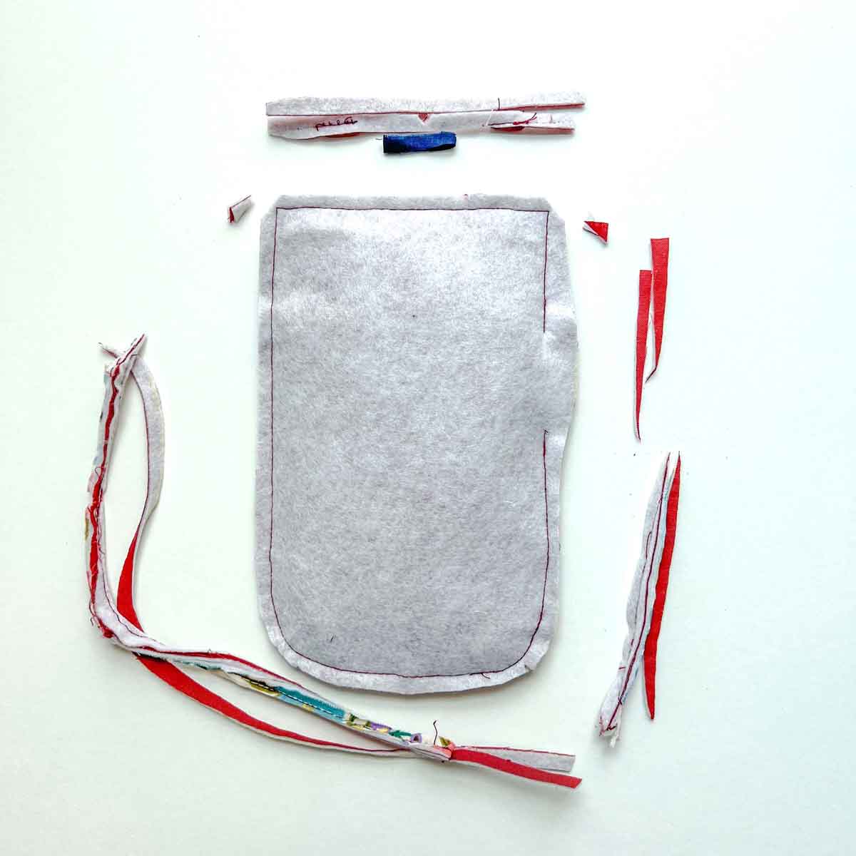 trimming seam allowance of crossbody cell phone bag
